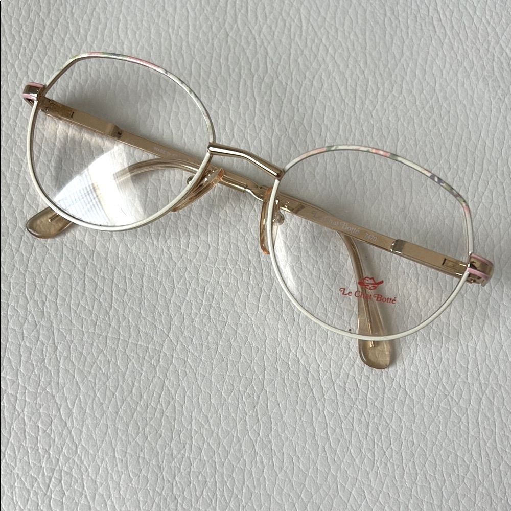 🆕 Le Chat Botte Retro Round Glasses